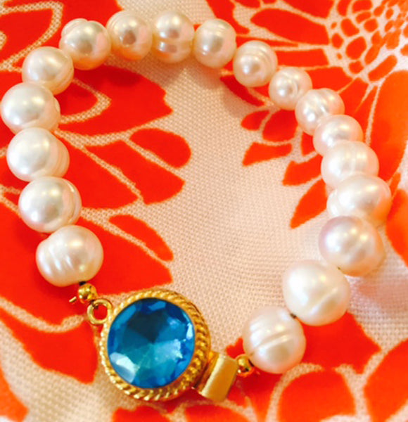 TERAMASU HANDMADE PEARL AND BLUE CRYSTAL BOX CLASP BRACELET